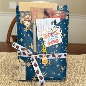 Blind date with a book hardcover about drama, love and loss chick lite